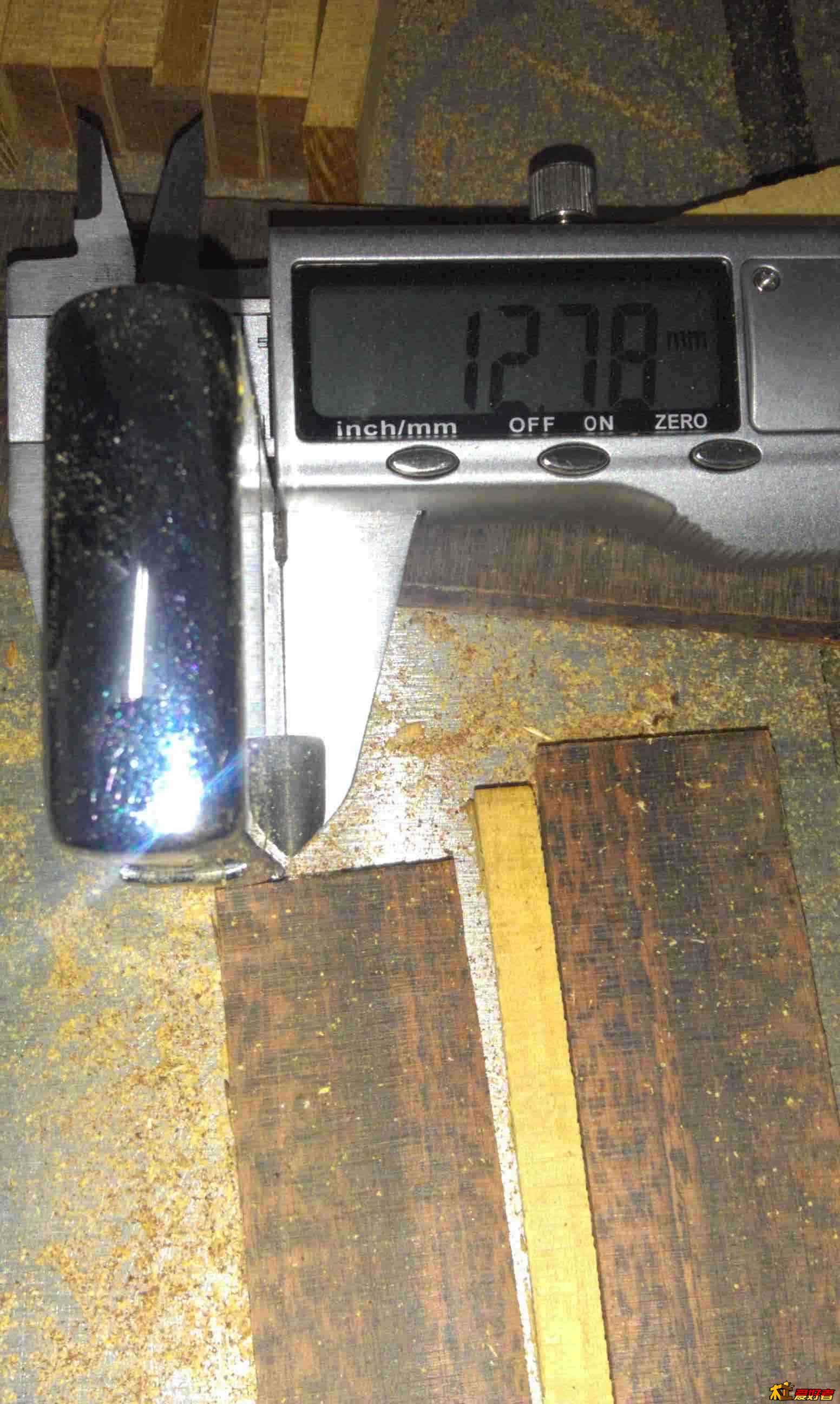 火机厚度为12.78mm