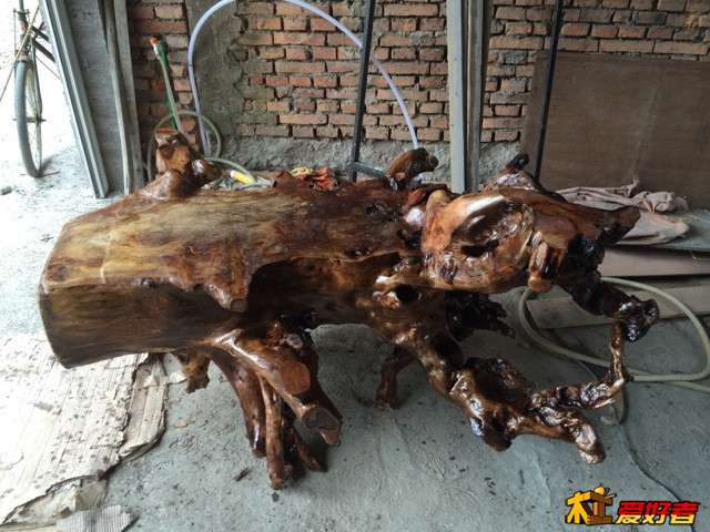 这是刷了三遍漆后的样子了