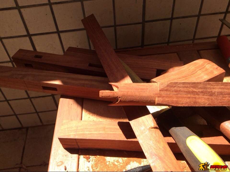 不知道用啥工具用锉磨出来的