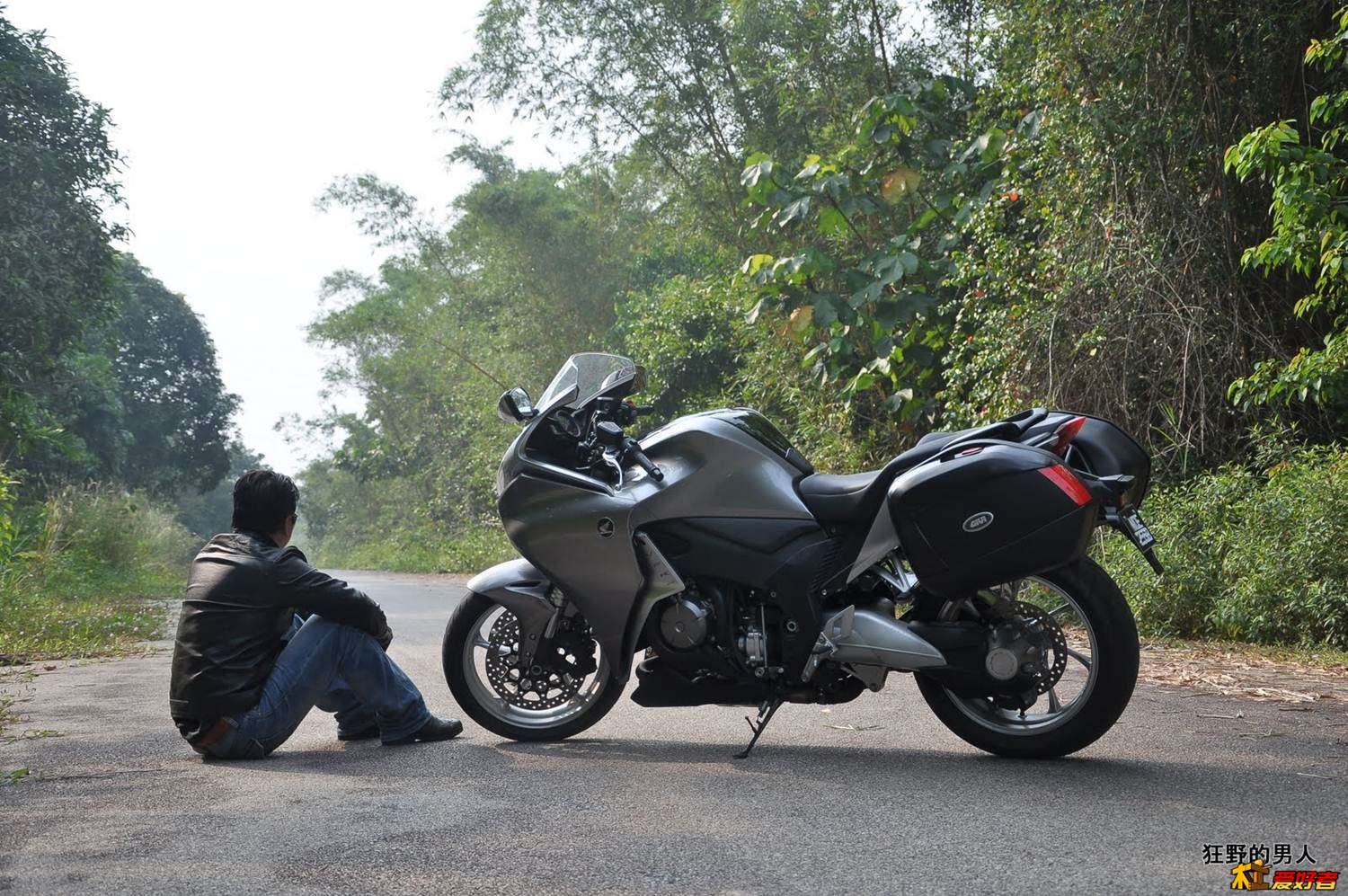 VFR1200