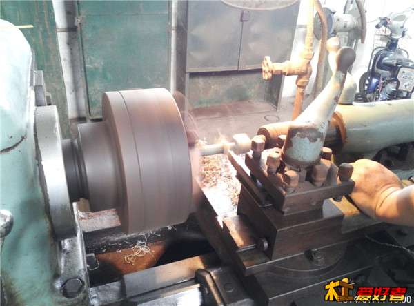 叫师傅帮车的