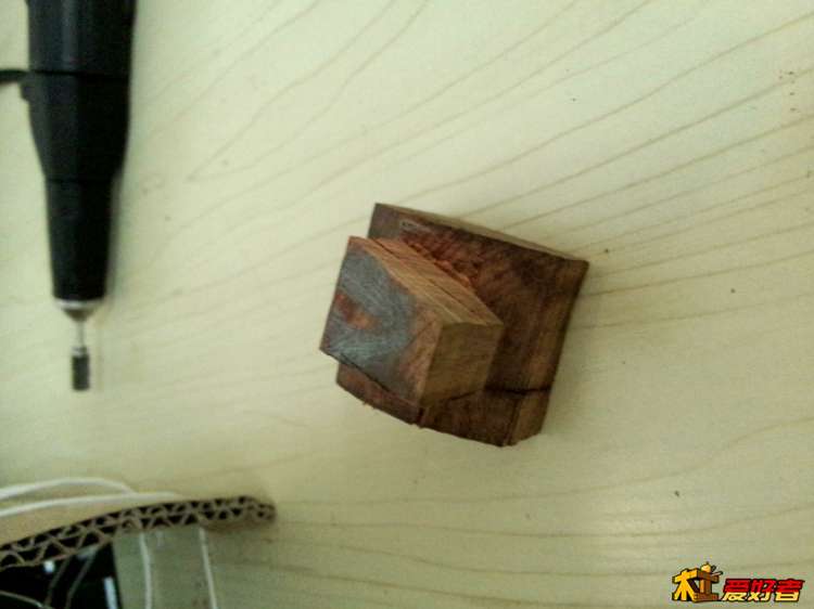 002402k119u329m1w0zwu0.jpg