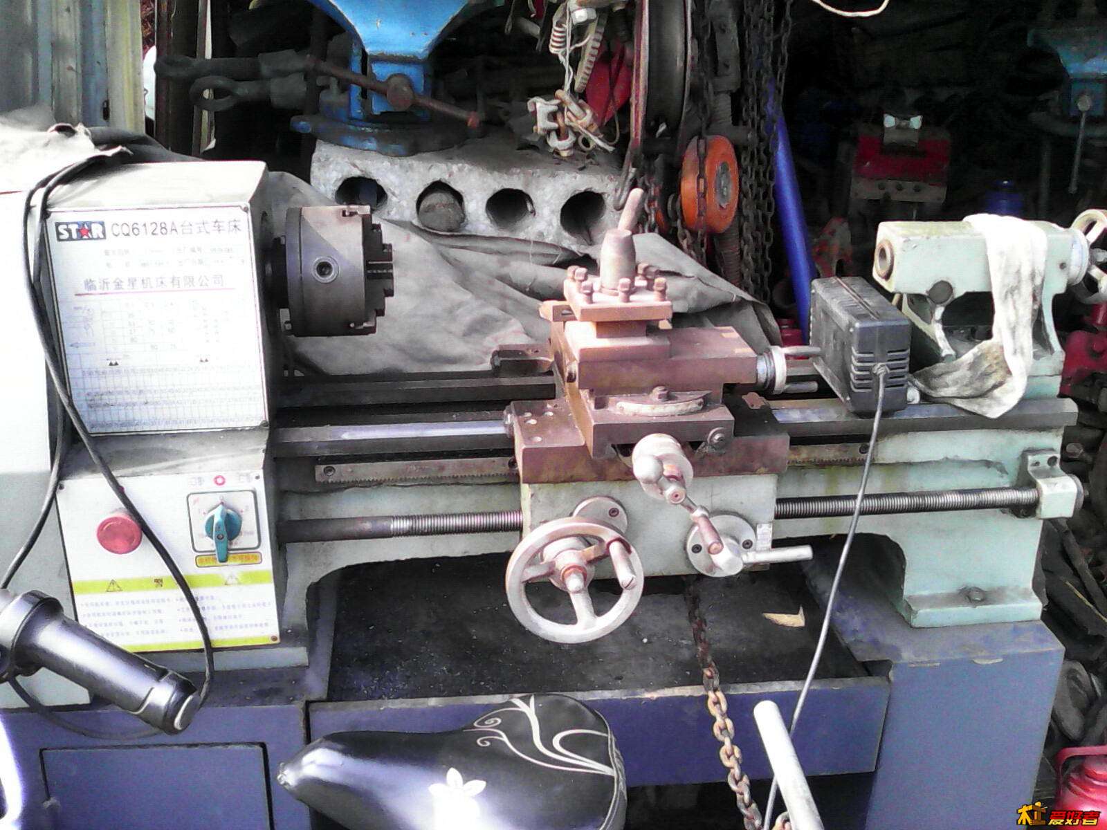 整个机床加上底下的架子