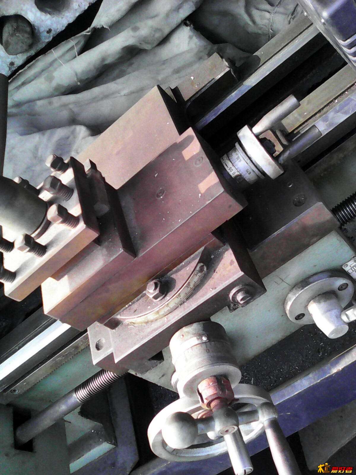 十字拖板和刀架非常想要，拆下来给我的台钻改铣床用，