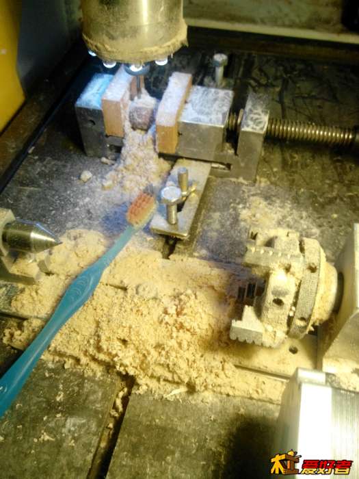 背面刻上自己设计的小印鉴