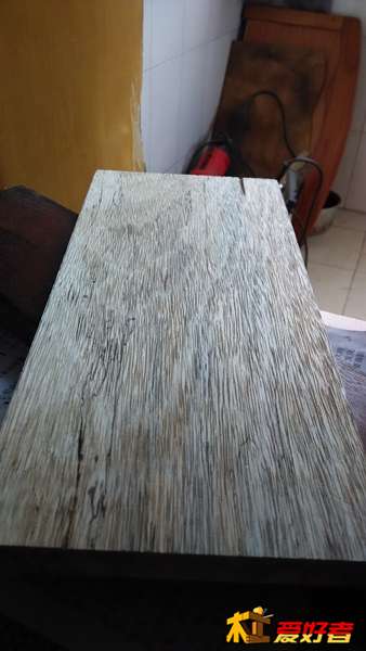 最终效果，手机拍的，凑合看吧