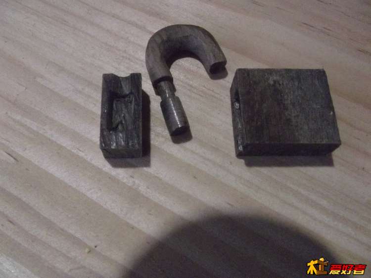 锁：青冈阴沉