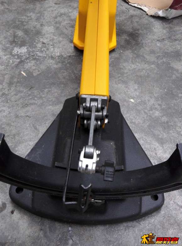 是老黄所说的整套原装成色极佳，原装漆。是亲自从众多拉花机中挑选最好的一款