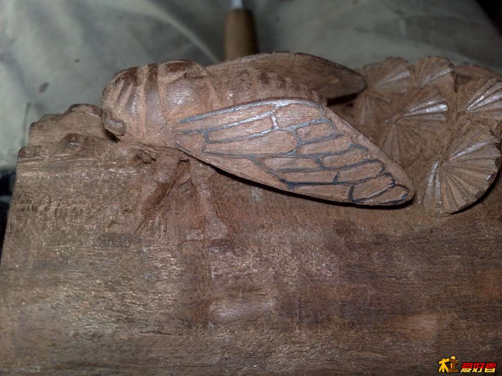 画这个也很花时间，两边还要对称