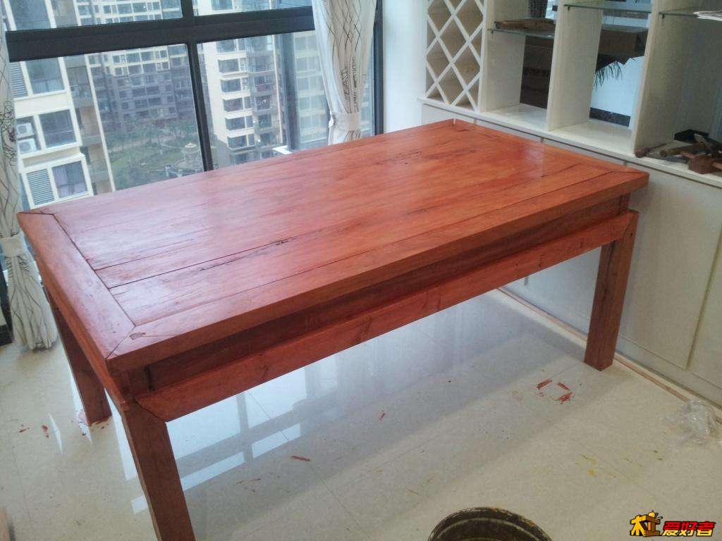 第一遍蜡油。 第一遍蜡油。