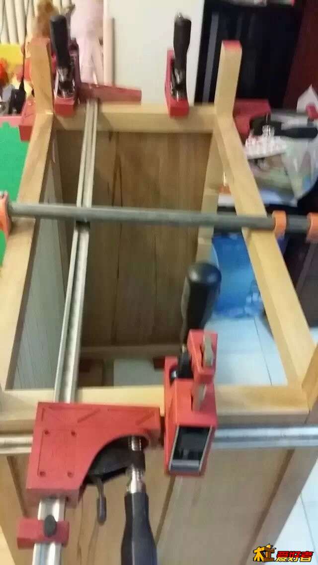 65抹胶组装.jpg 65抹胶组装.jpg