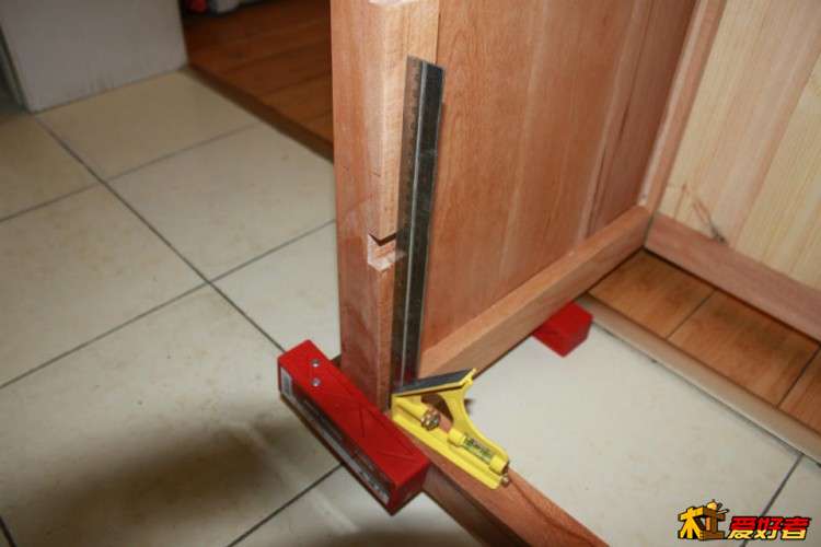 66抹胶组装.jpg 66抹胶组装.jpg