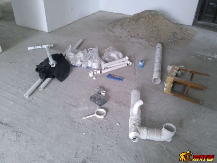 以下是3天改水管的过程，忙得没拍几张，凑合着看看