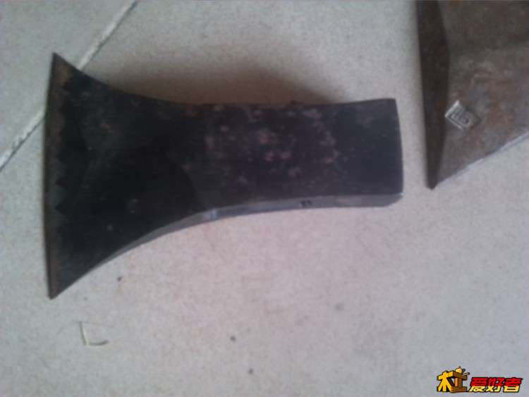 单刃的 造型规整 20元