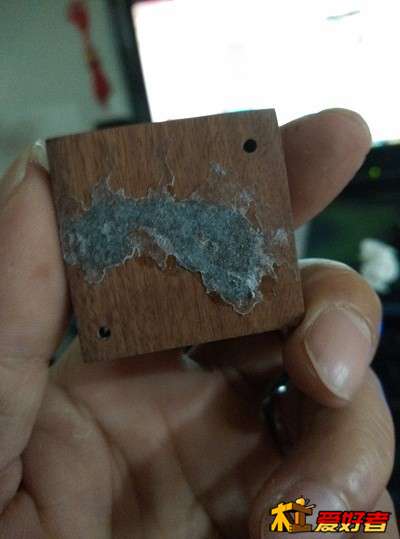 ，这粉还发黑，早知道上五毛了