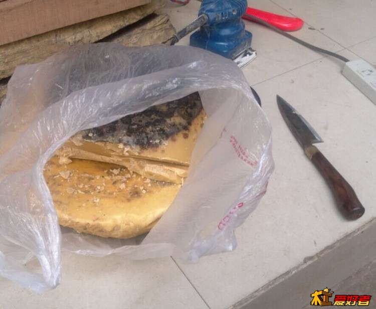 两年前在凭祥浦寨买的蜂蜡