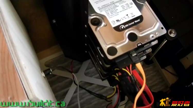 木制电脑机箱_Wooden Computer Case_480P.mp4_20150428_163825.974.jpg