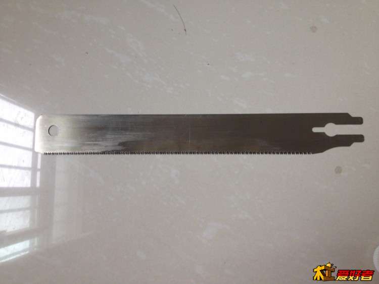 锯片，20多块钱一个，还好有备用的