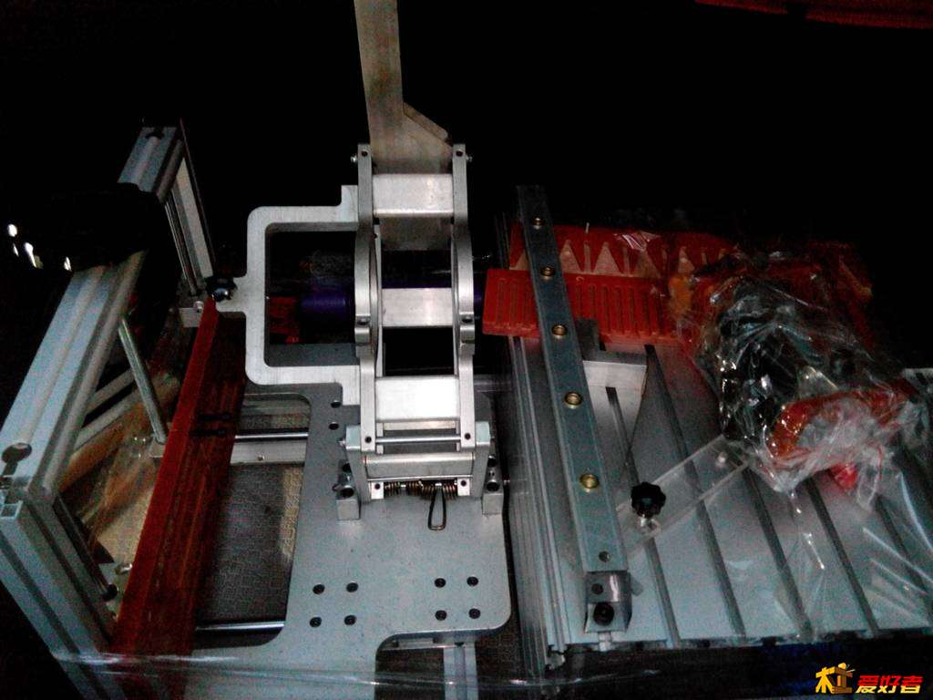 204440gw5yhk5v5u44wd72.jpg
