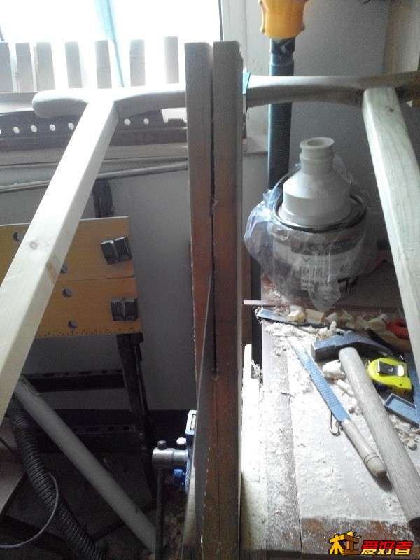 开板，加松，锯路太大了，跟台锯差不多3mm了