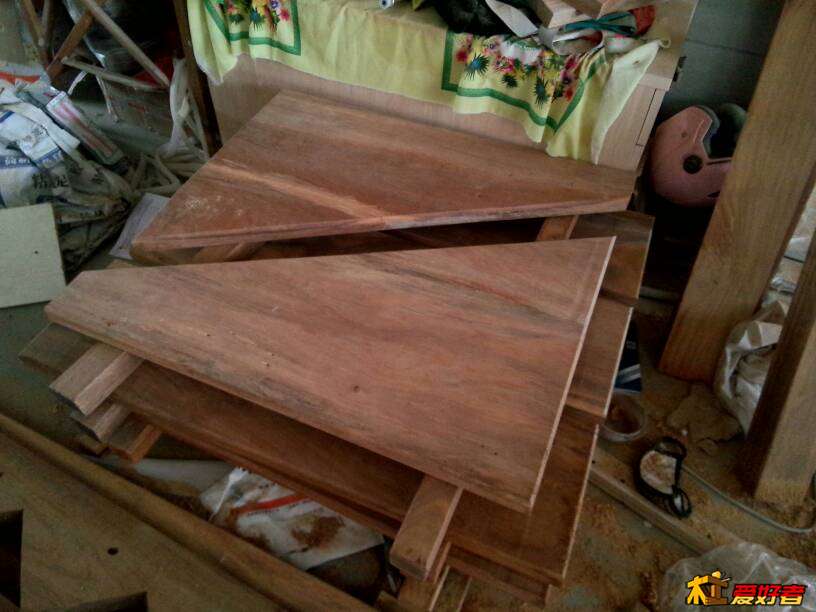 173455szu8q3qq4jjmujbg.jpg