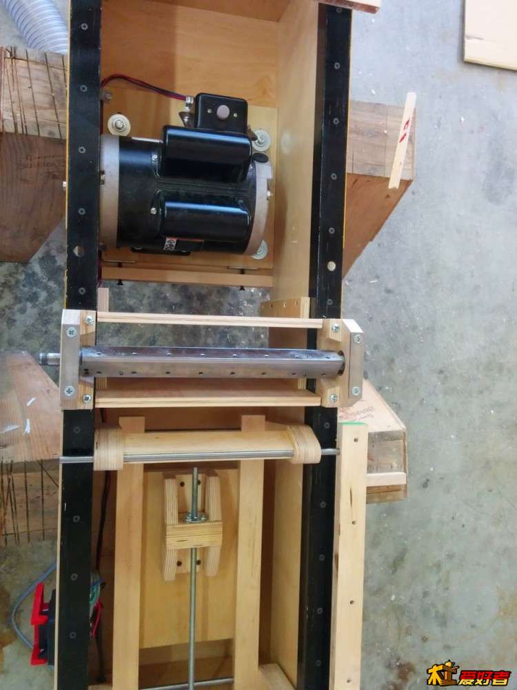 142152lcku5n5v1ca6qzq3.jpg