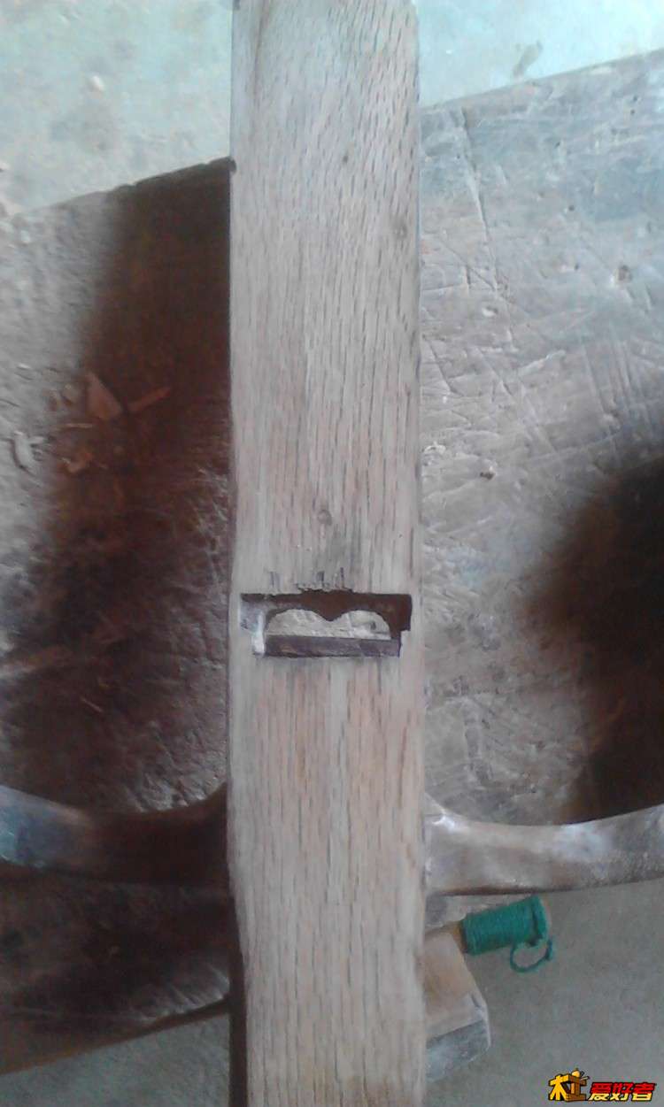 老爸的刨子，青冈栎的，口太大了，用不了