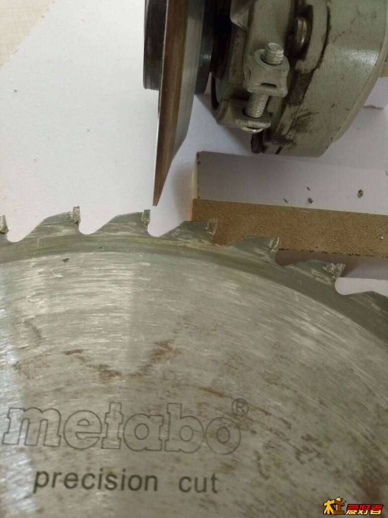 181537m2mk115gyf6kf20f.jpg