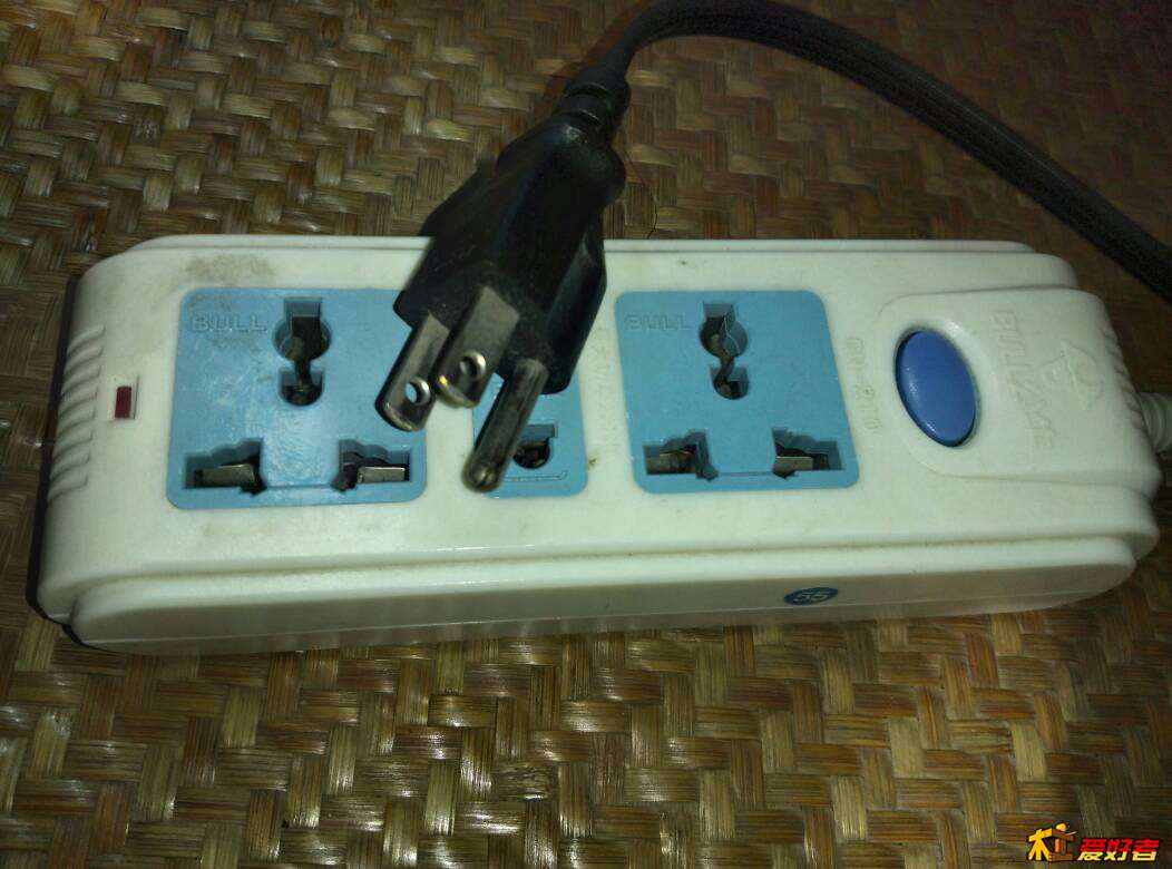 220300cb75bb00jr4sav9e.jpg