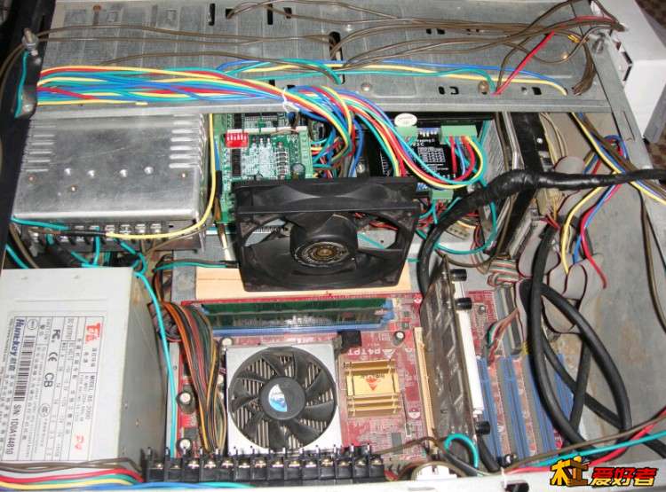 J$KD7G8VQR(8~GVLRG0U_74.jpg