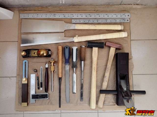所用的工具，刚刚好摆下