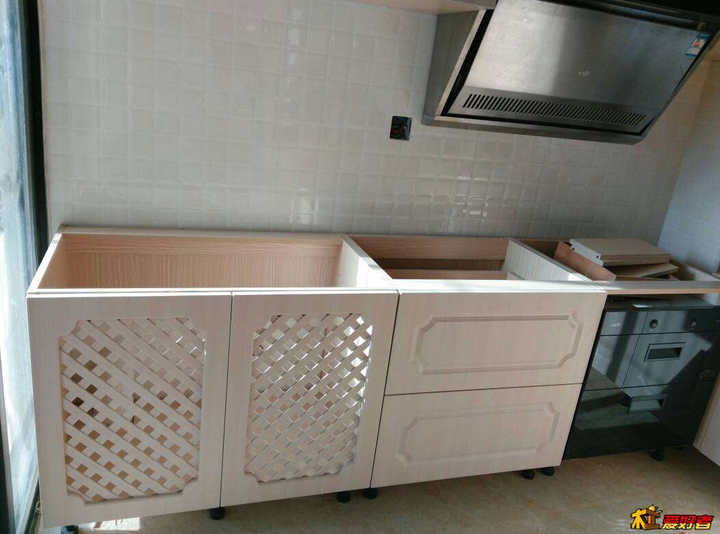 234823dcon4tec24zhf4dm.jpg
