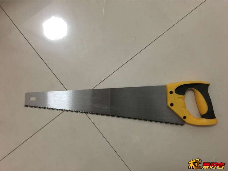 锯路粗糙，粗狂豁达