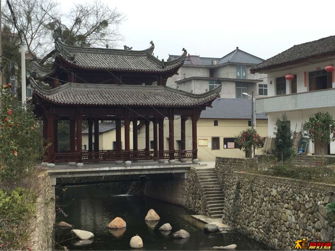 074220zszi4mqbh4uvsuum.jpg