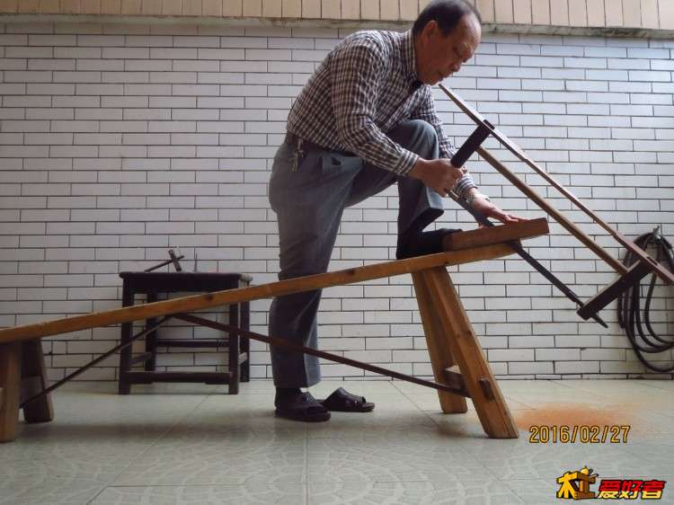 放茶叶小几架14.JPG