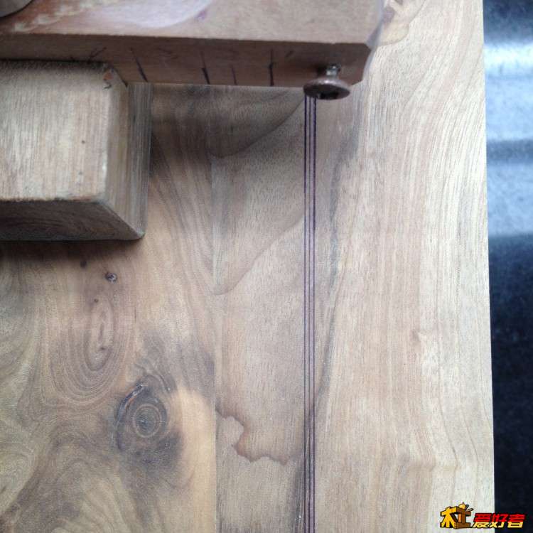 一条锯路线，另2条是上下刨刀平整线