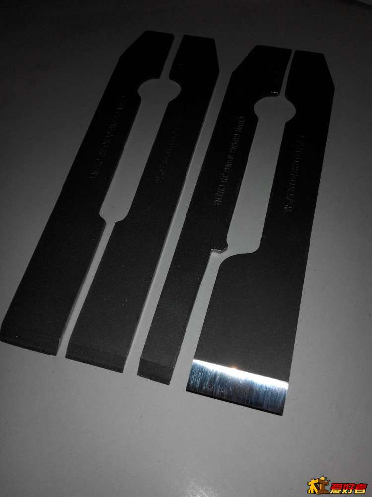 两把刨刀变成四把刀了，除了36mm裁皮刀之外，一片24mm宽的打算做成斜口裁皮刀，以后慢慢做吧。一块25mm宽的 ...