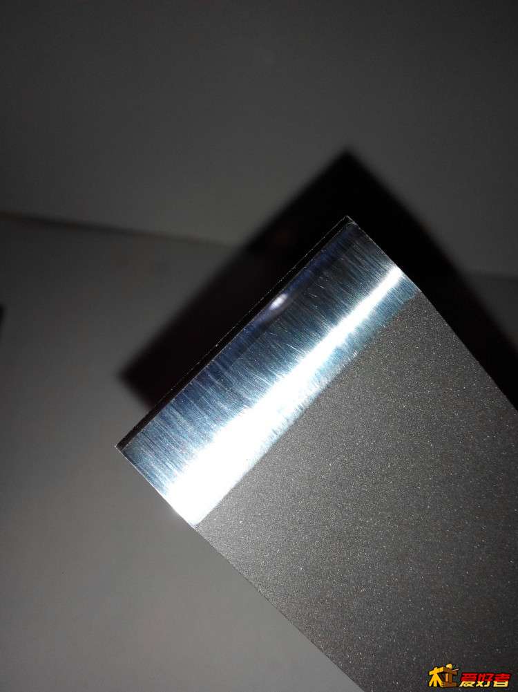 二次刃线和贴钢线。六块磨刀石总价才45元，只磨到推纸的锋利度，不追求凌空断发的极致锋利。