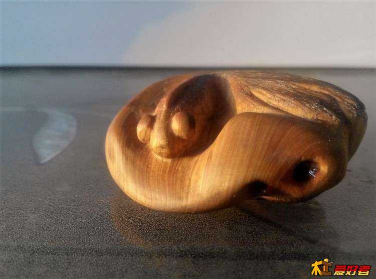 以上是崖柏的 打磨不到位