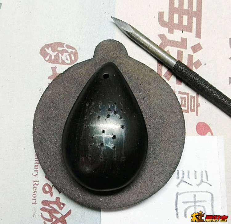 算是定制吧，一好友的姑娘就叫荣宝。