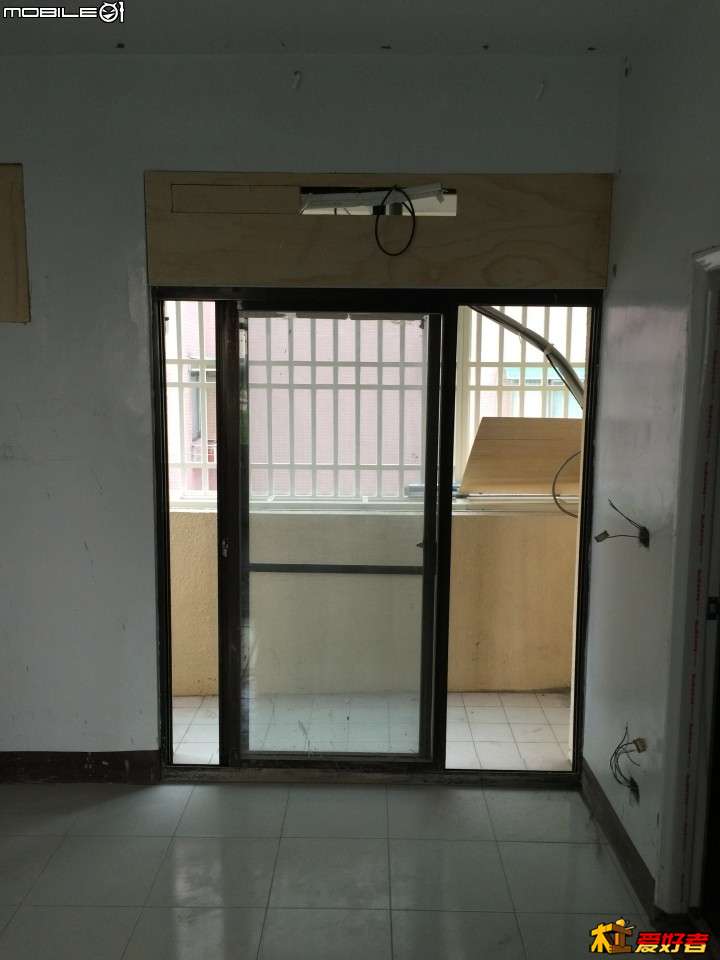 拉门掩亮打空调底座2.jpg