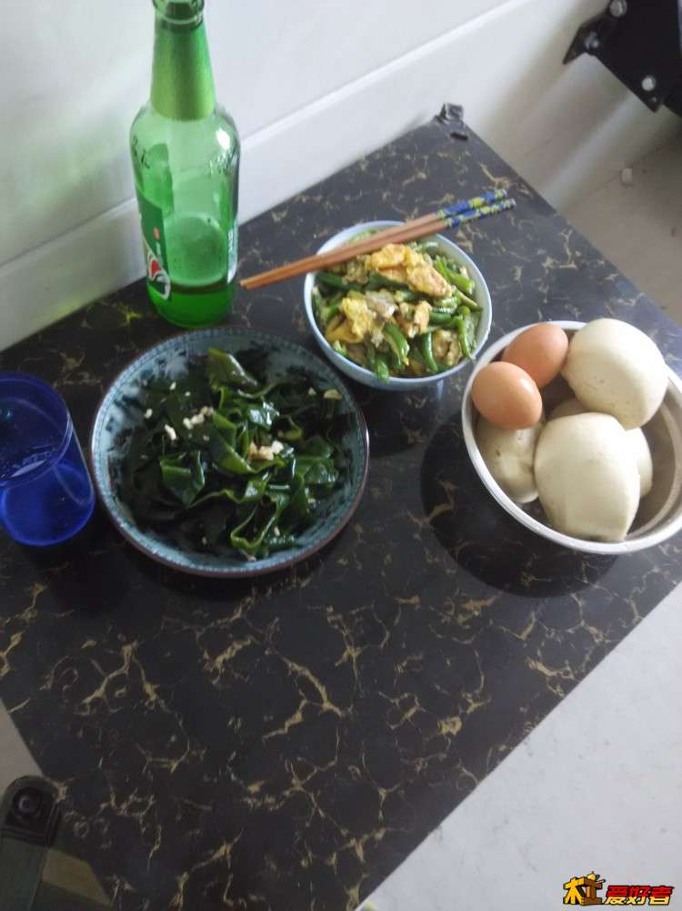 今天光吃不干活，