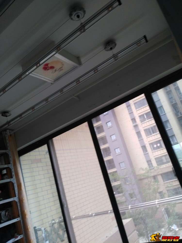 一百多块钱，值吗，材料还是太空铝的，