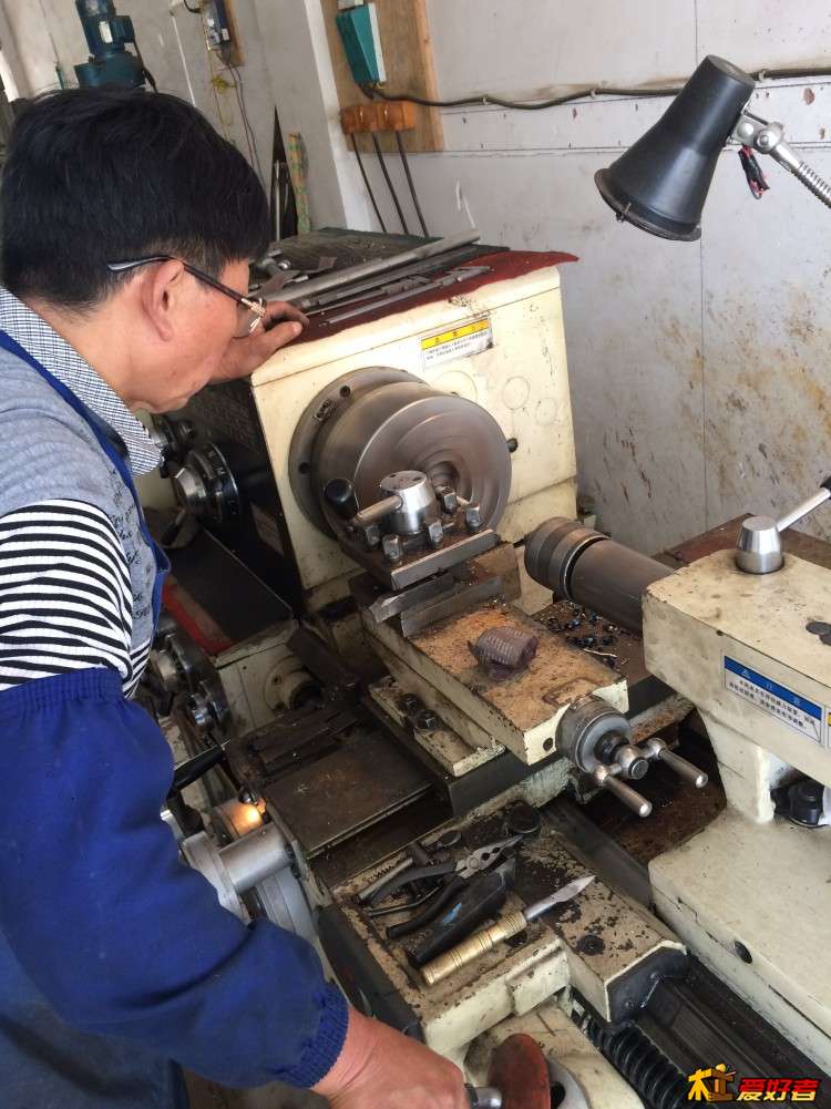 今天加工丝杆！！！100元加工3根...