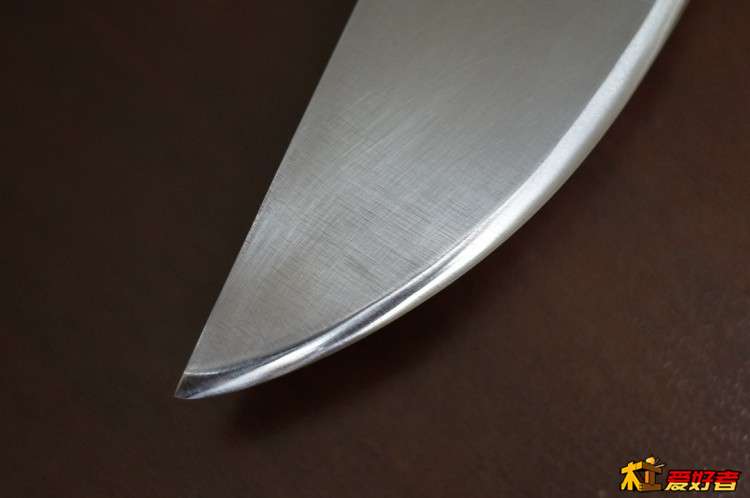 蛤式刃，2000目，刀宽4cm，简单收光，这个能看到打磨的痕迹