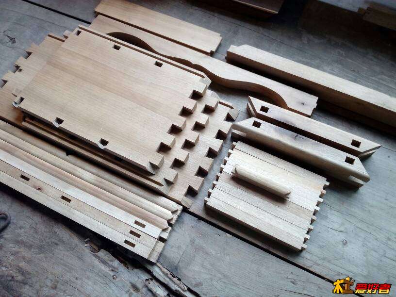205233vt8sar5j8xrhrrt3.jpg