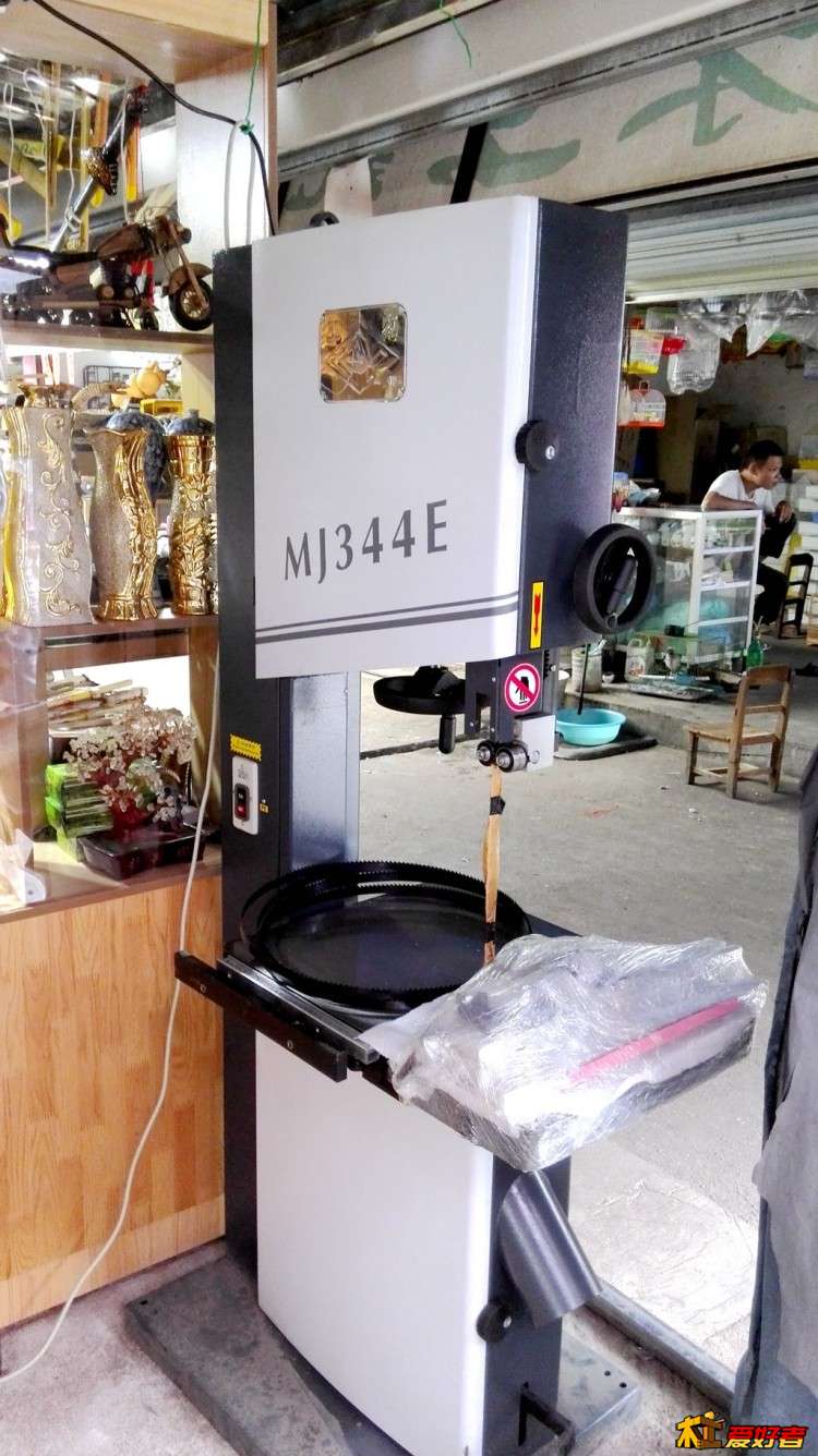 撕掉包装放好的样子。