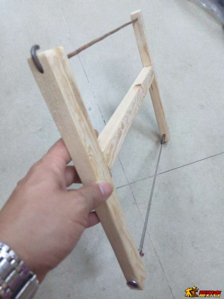 装好后图，锯条30cm，高30cm，长40cm