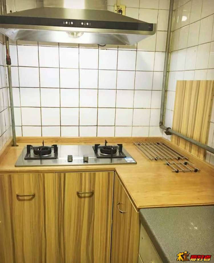 1952185827.jpg