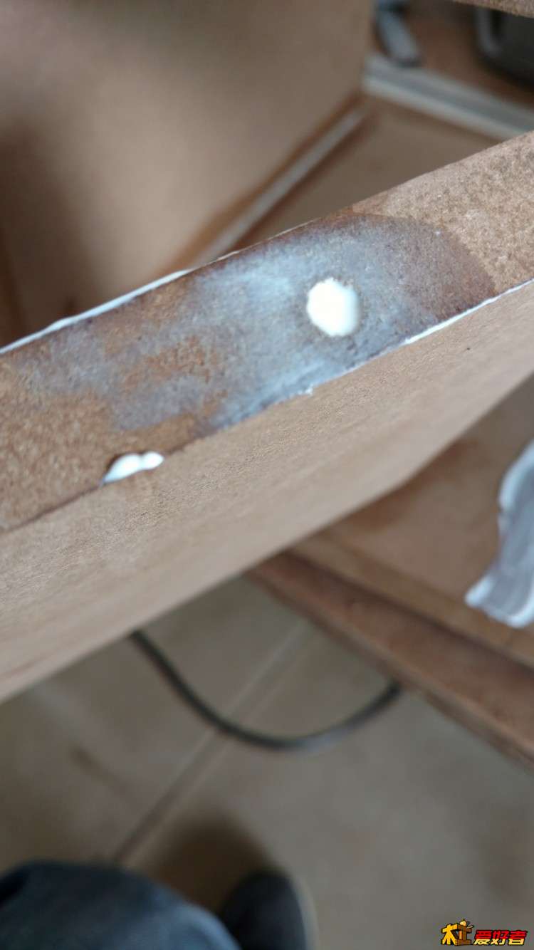 点胶。